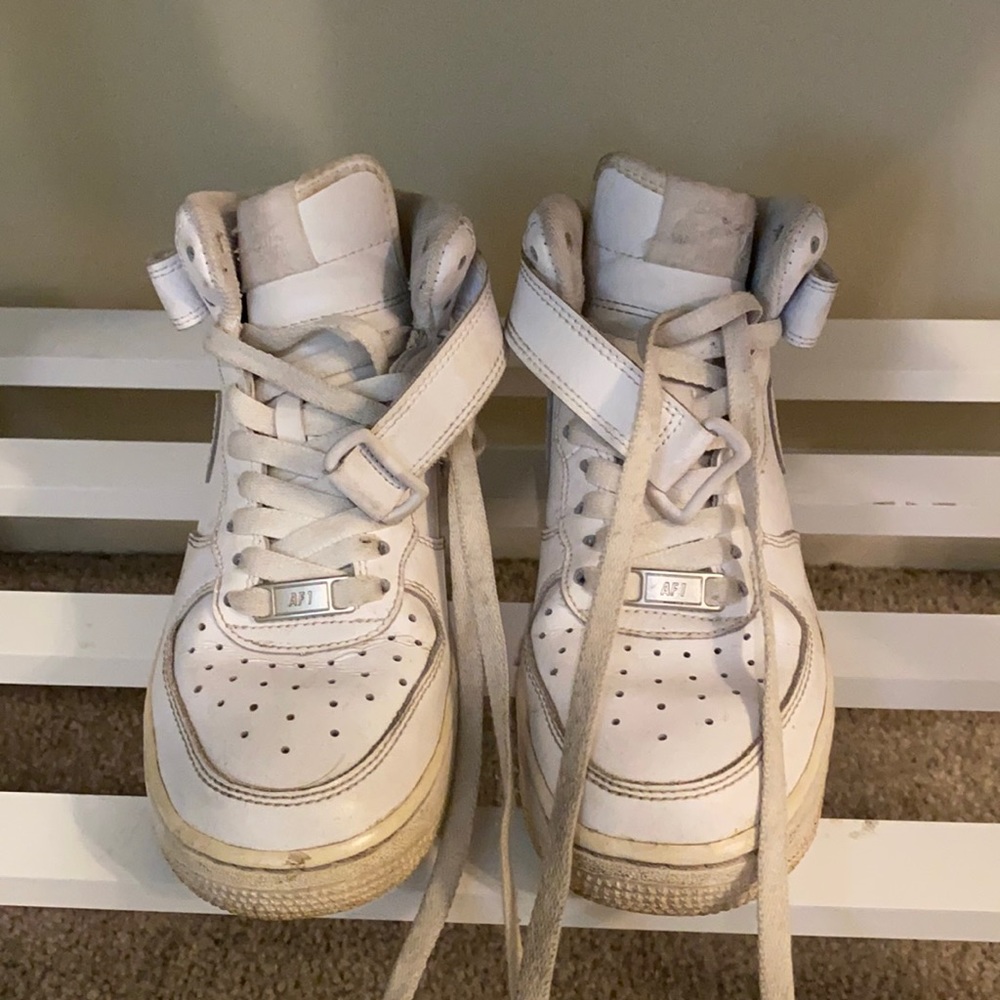 Nike Air Forces Hugh Tops Women’s Size 5